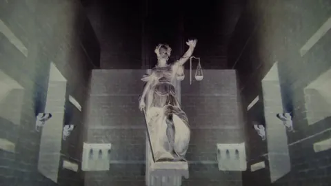 英超冠军争夺战激烈升级！阿森纳以1.61赔率傲视群雄，曼城3.25紧追不舍，利物浦3.00志在必得领跑争冠征程！